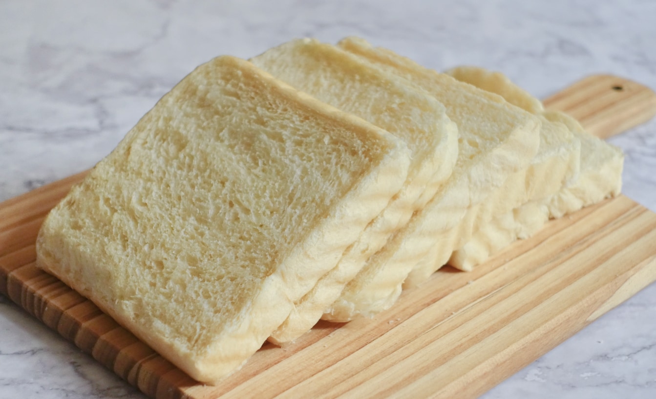 Хлеб тостовый калорийность. Хлеб японский тостовый. Тостовый хлеб в Японии. Хлеб тостовый названия. Хлеб тостовый кефирный.